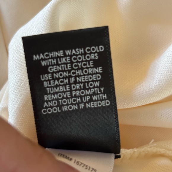 🌹🖤 TORRID Mini Chiffon Smocked Dress Rose Floral 2X NWT - Picture 6 of 11